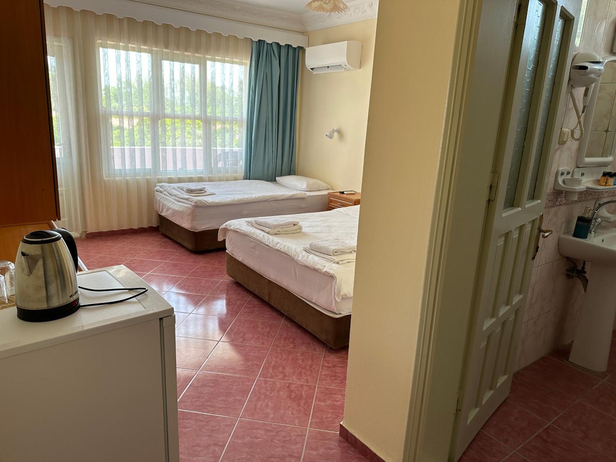 Palm Konak Hotel Çıralı Exteriör bild