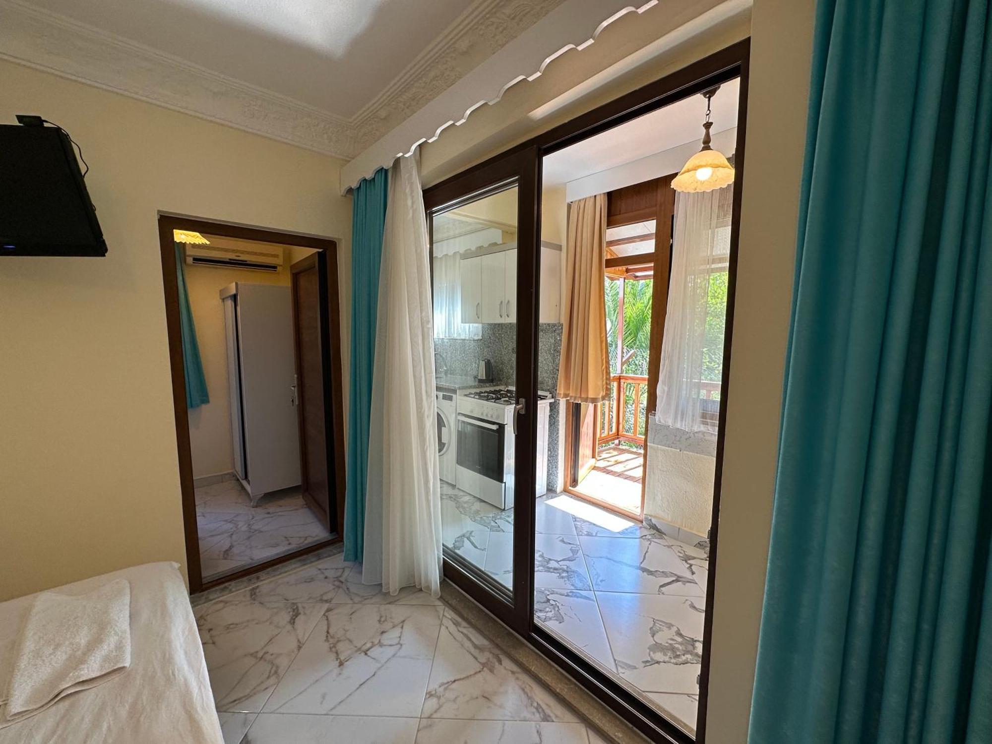 Palm Konak Hotel Çıralı Exteriör bild