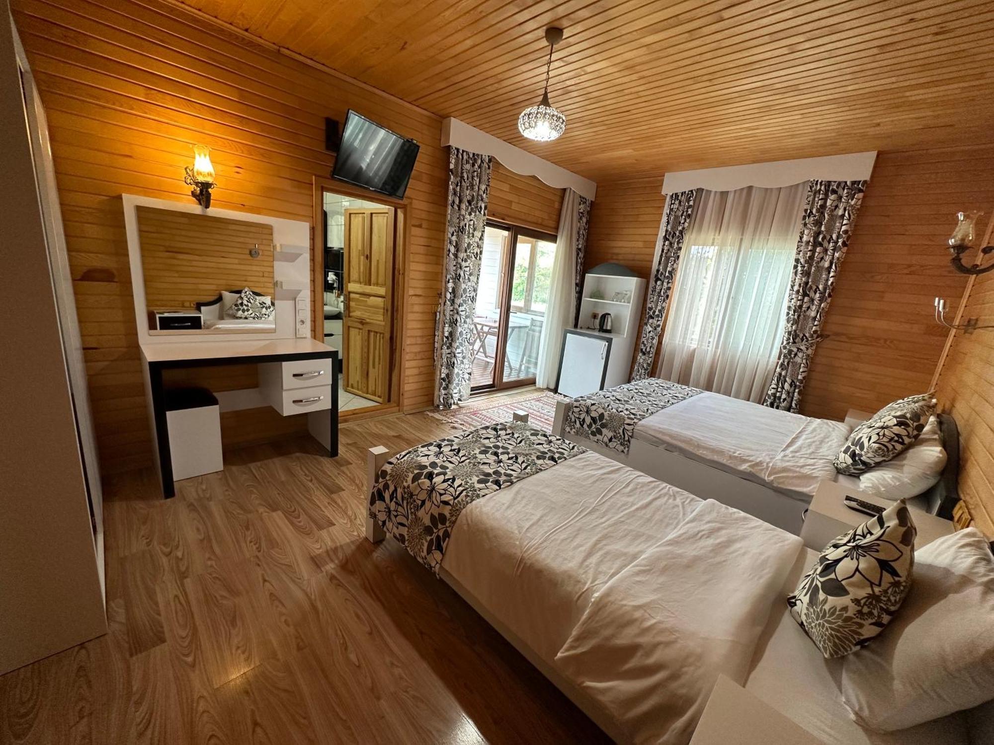 Palm Konak Hotel Çıralı Exteriör bild
